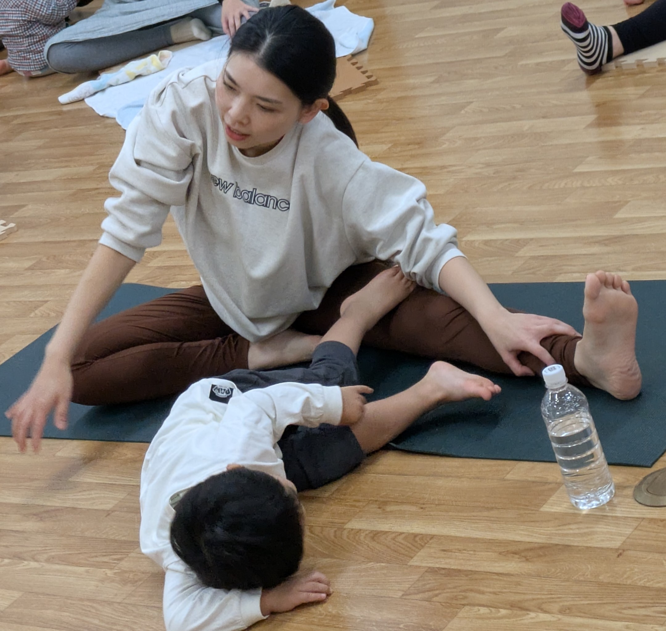 川崎市のあいせん児童家庭支援センター様にて親子ヨガを開催いただきました！